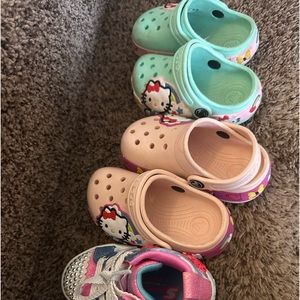 Hello Kitty Kids Clogs - Mint and Peach